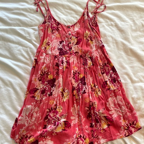 Floral Springtime Billabong Dress - Picture 1 of 4